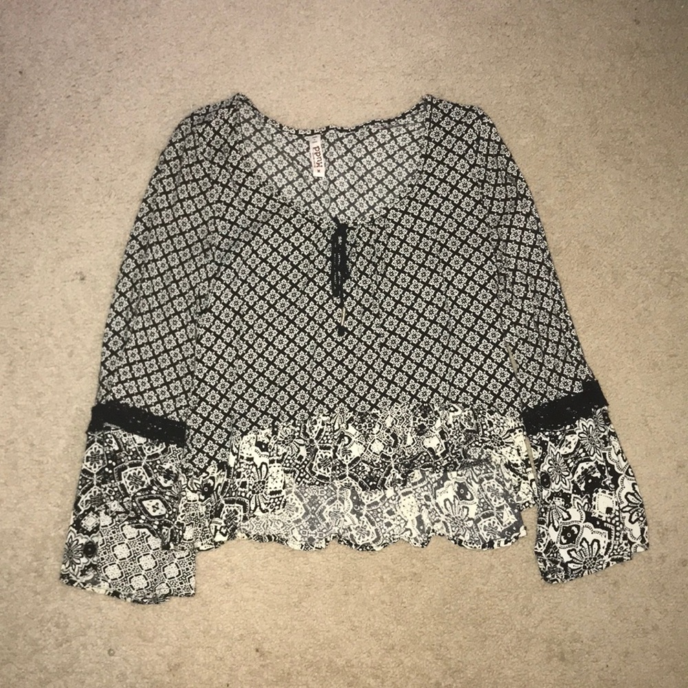 Long sleeve flowy blouse